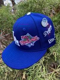 Image 2 of 42 x Dodgers Pin (GITD)