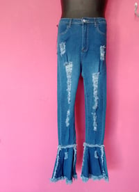 Image 1 of REGULAR SIZE DISTRESS BELL JEANS