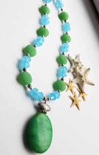 Image 5 of Tahitian Tropics Necklace – Kelly Green and Aqua
