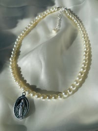 Image 1 of Miraculous Medal (Silver) Pearl Necklace