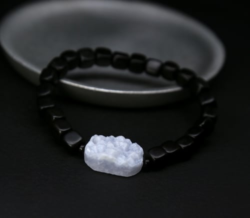 Image of 微風山與檀 | A. B.