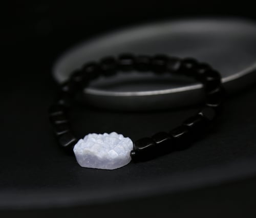 Image of 微風山與檀 | A. B.