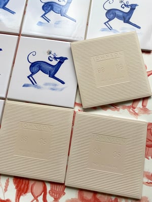 Image of Single Horse Cobalt Tile