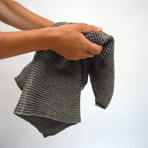 Image of Bubbel linen hand towel
