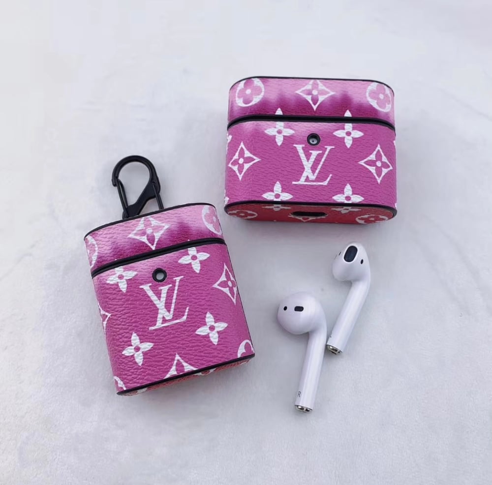 Image of STRAWBERRY AIRPOD CASE