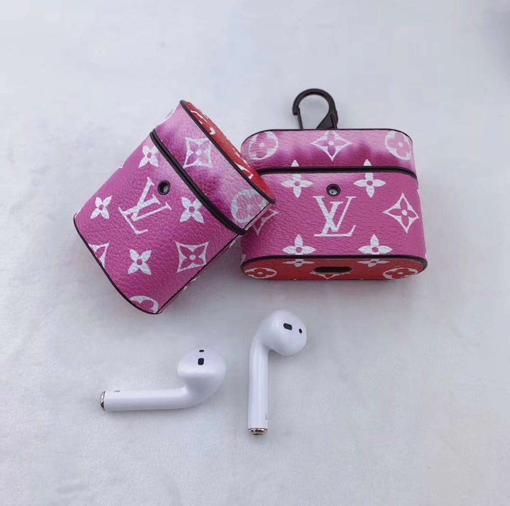 Image of STRAWBERRY AIRPOD PRO CASE 