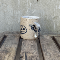 Image 5 of face chain mug no. 1