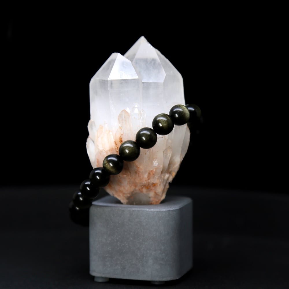 Image of 紅皮菠蘿側芽 雙生晶簇 | W.H.