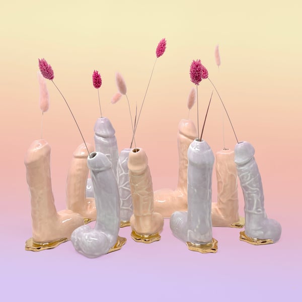 Image of Sounding Stem Vase with 22kt Gold
