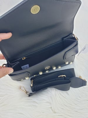 Image of Bumblebee Clutch 