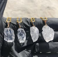 Image 2 of CLEAR QUARTZ WITH 24" SHINY GOLD CHAIN - BRAZIL 