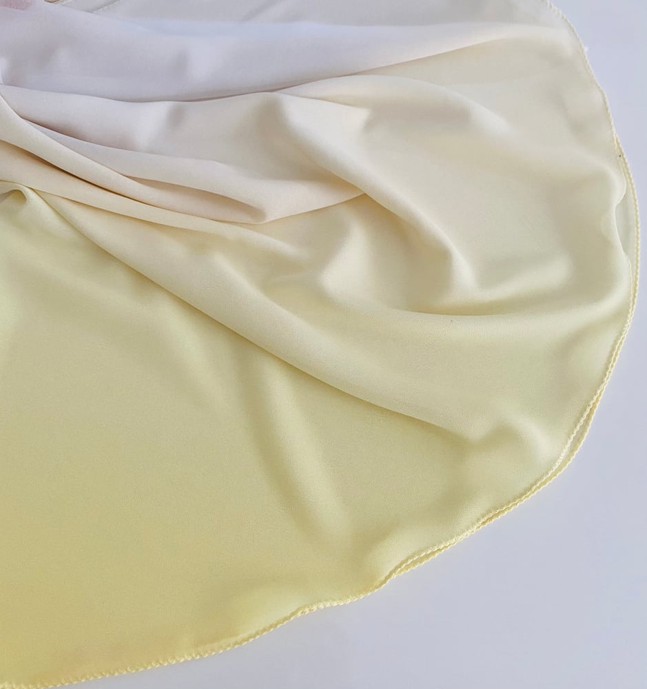 Image of Ombré light yellow 
