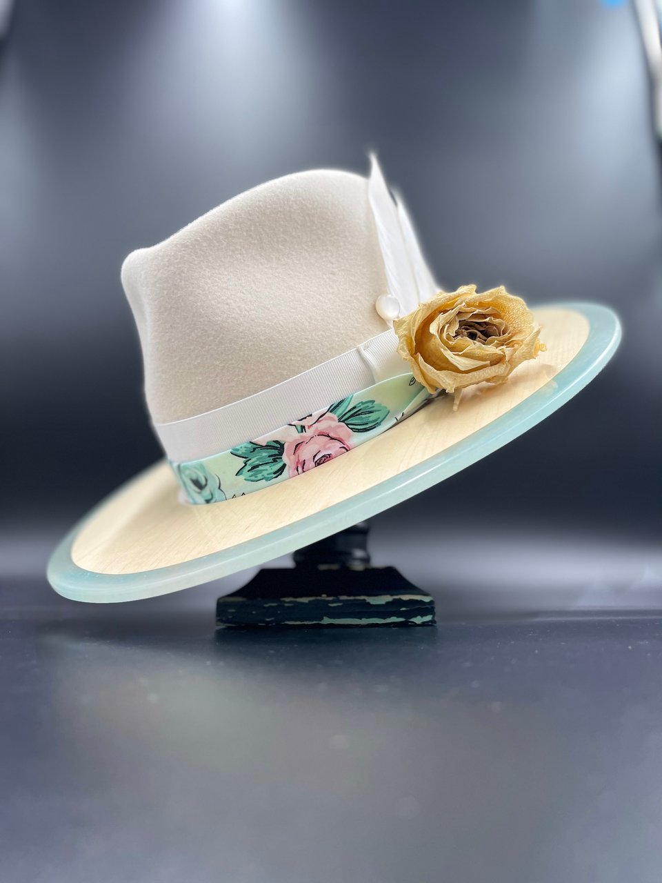 Home Dapper Renaissance