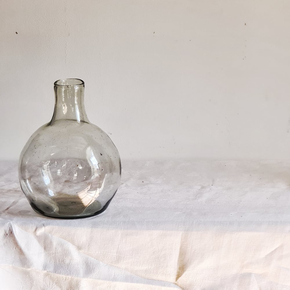Vase forme bonbonne en verre recyclé modèle "Marie Jeanne"
