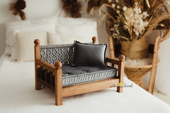 Image of « macrame bench with denim mattress and pillow - pre order »