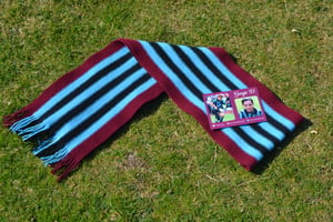 Image of Gorgie 93 hat and scarf set