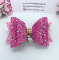 Image 2 of Flamingo charm bow