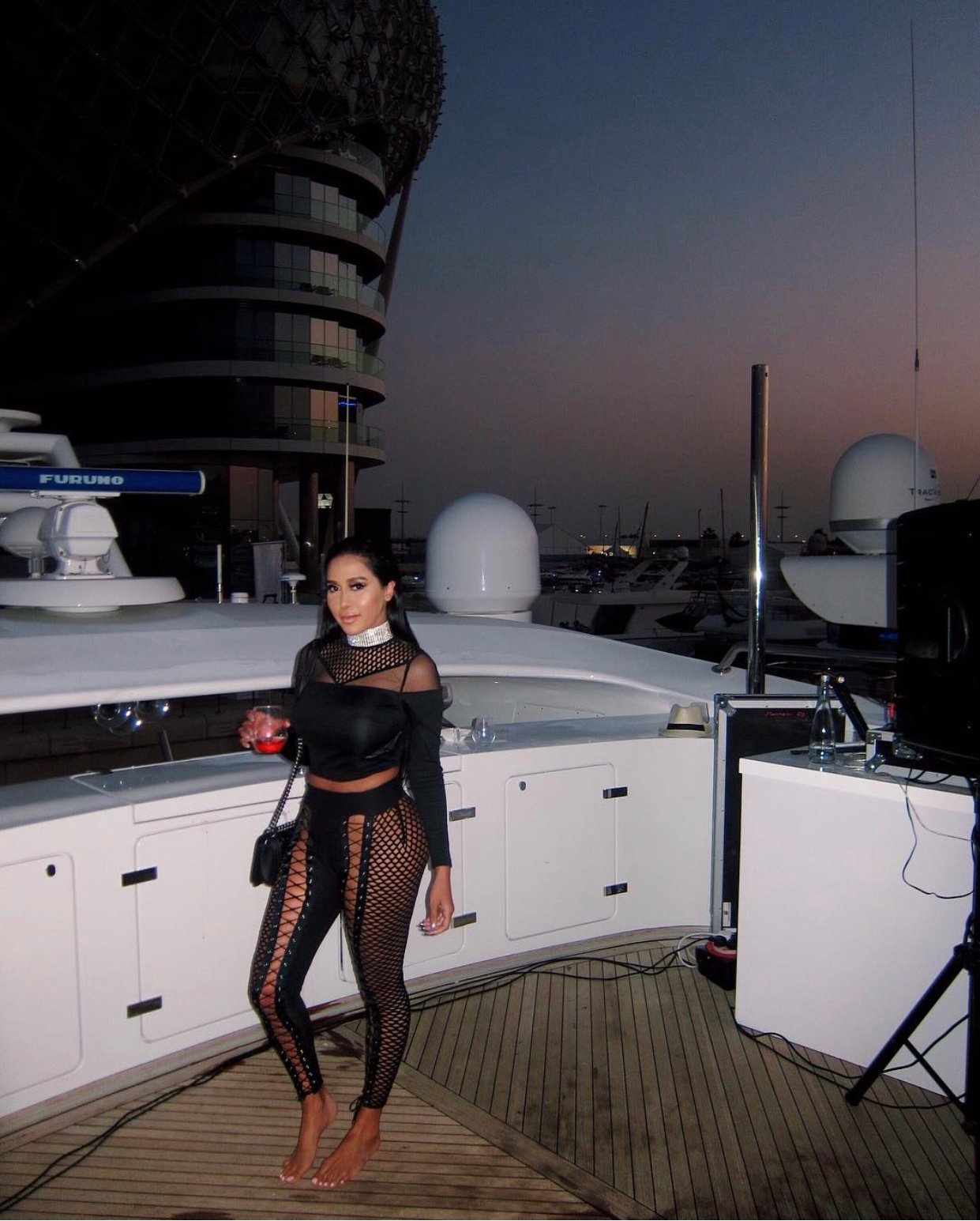 Image of BLACK MESH LACE-UP LEGGINGS & CROP TOP (MEDIUM)