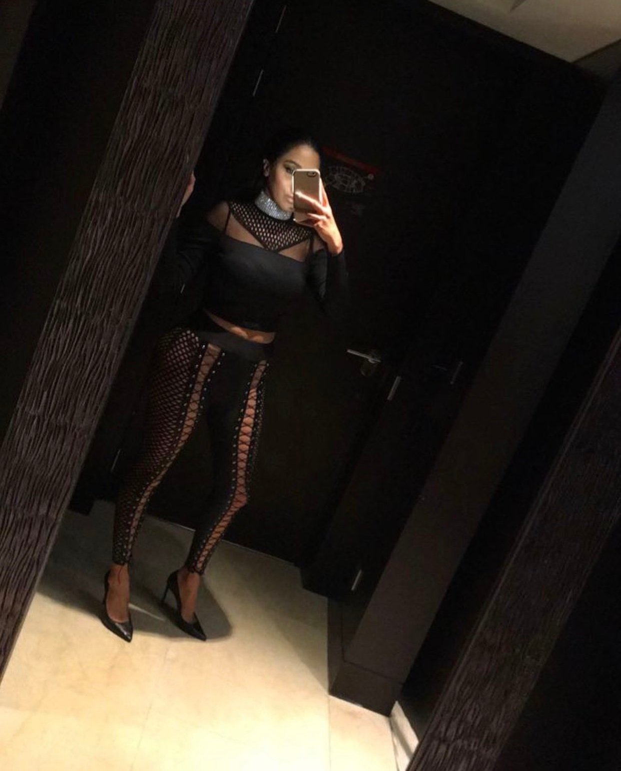 Image of BLACK MESH LACE-UP LEGGINGS & CROP TOP (MEDIUM)