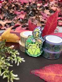 Image 2 of LE Butterfly Froggo