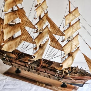 Belle ancienne maquette de bateau en bois circa 1950