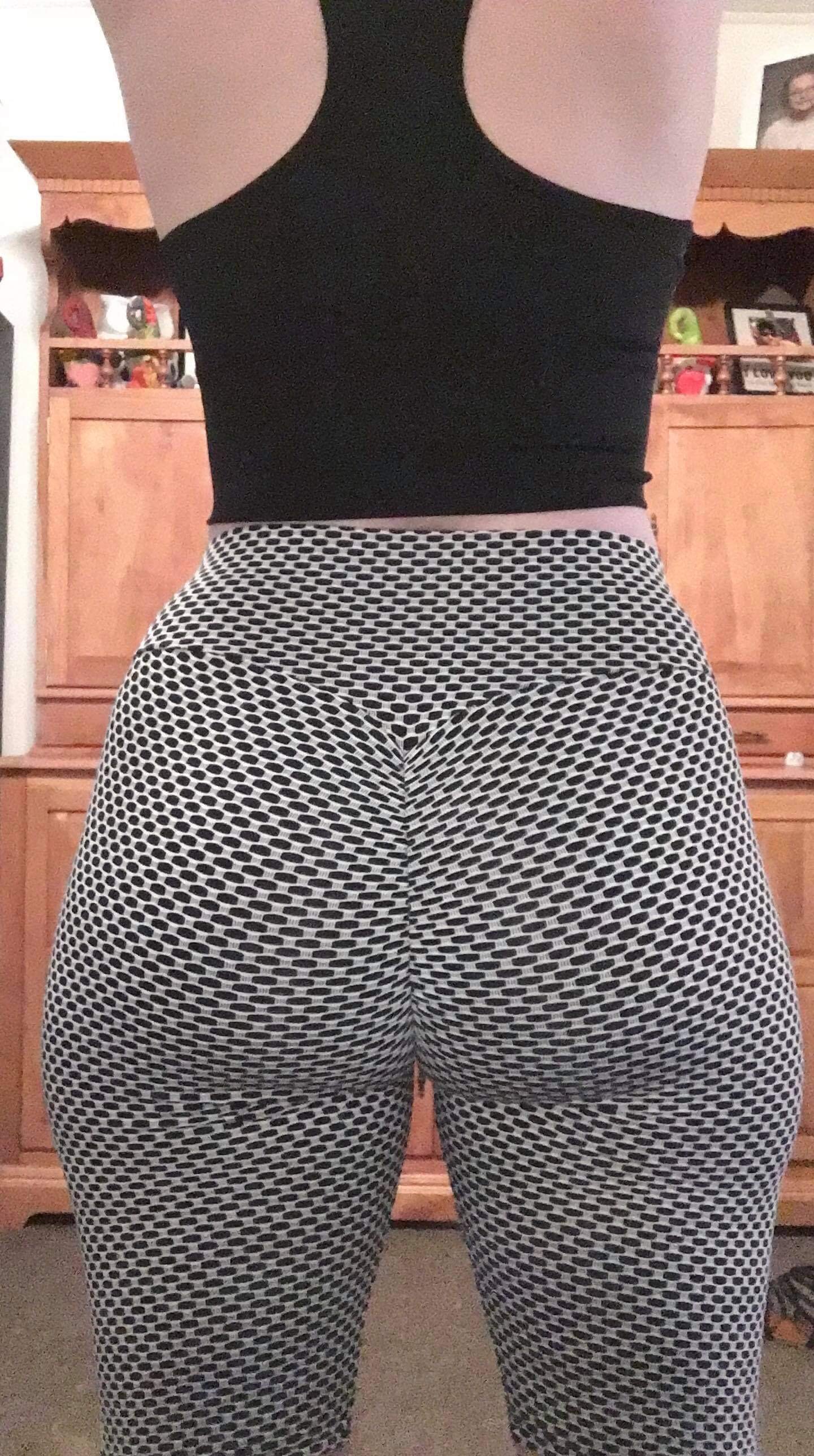 scrunch butts shorts 