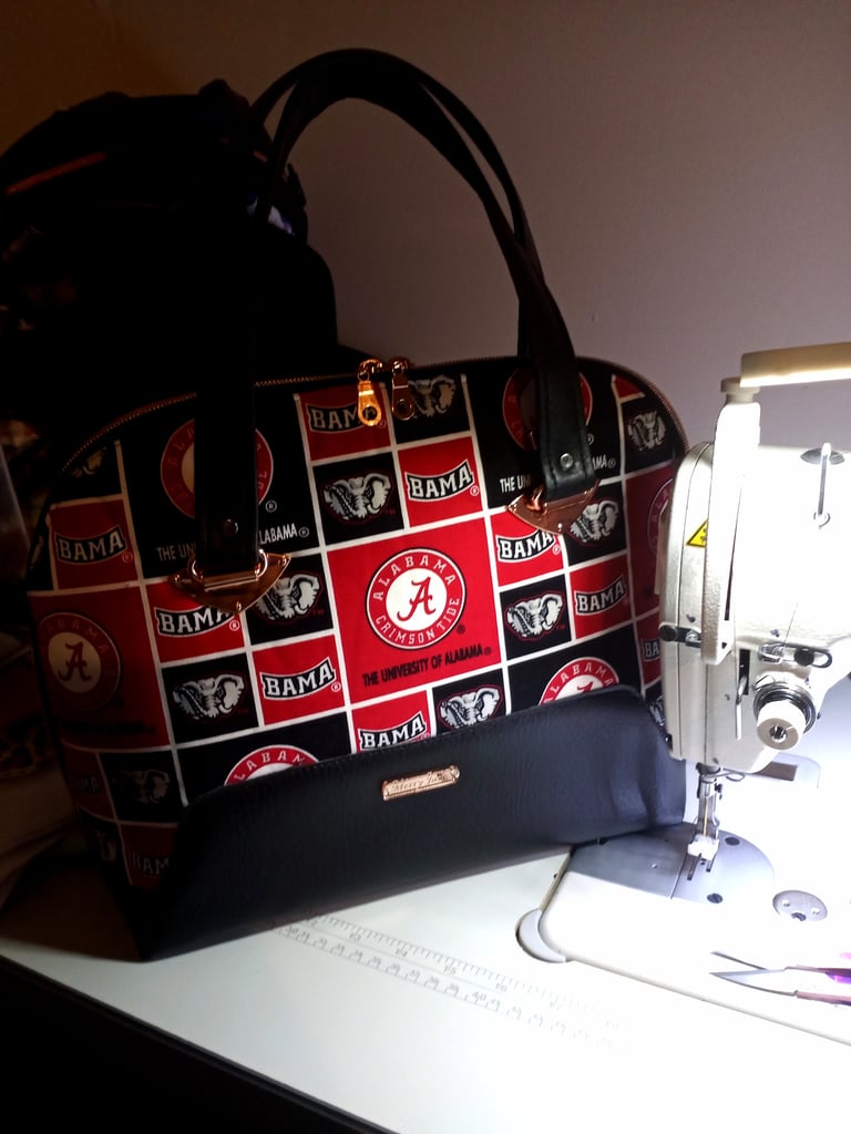 Represent Your Team 👜 Image 3