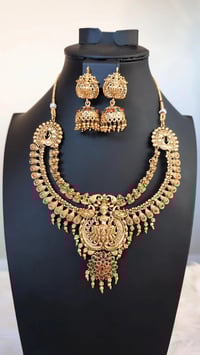 Image 4 of Tem_7008-Temple Jewelry Necklace Set Featuring Goddess Laxmi