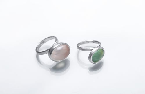 Image of "Sense of spring" silver rings with prehnite and rose quartz  · SENSUS VERIS ·