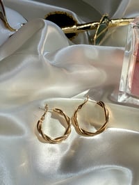 Twisted hoop earrings