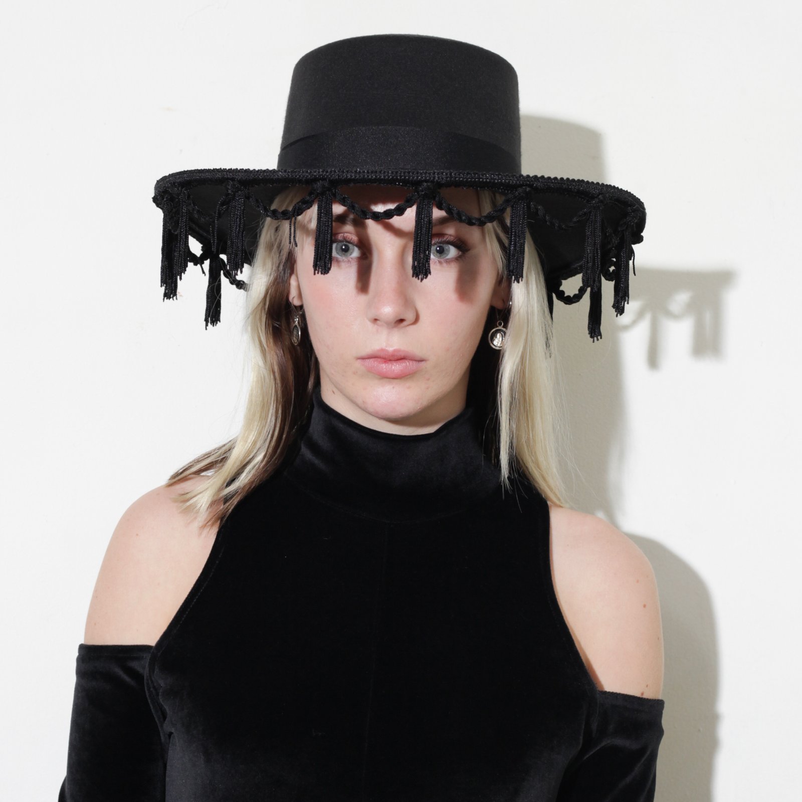 wide brim black goth hat