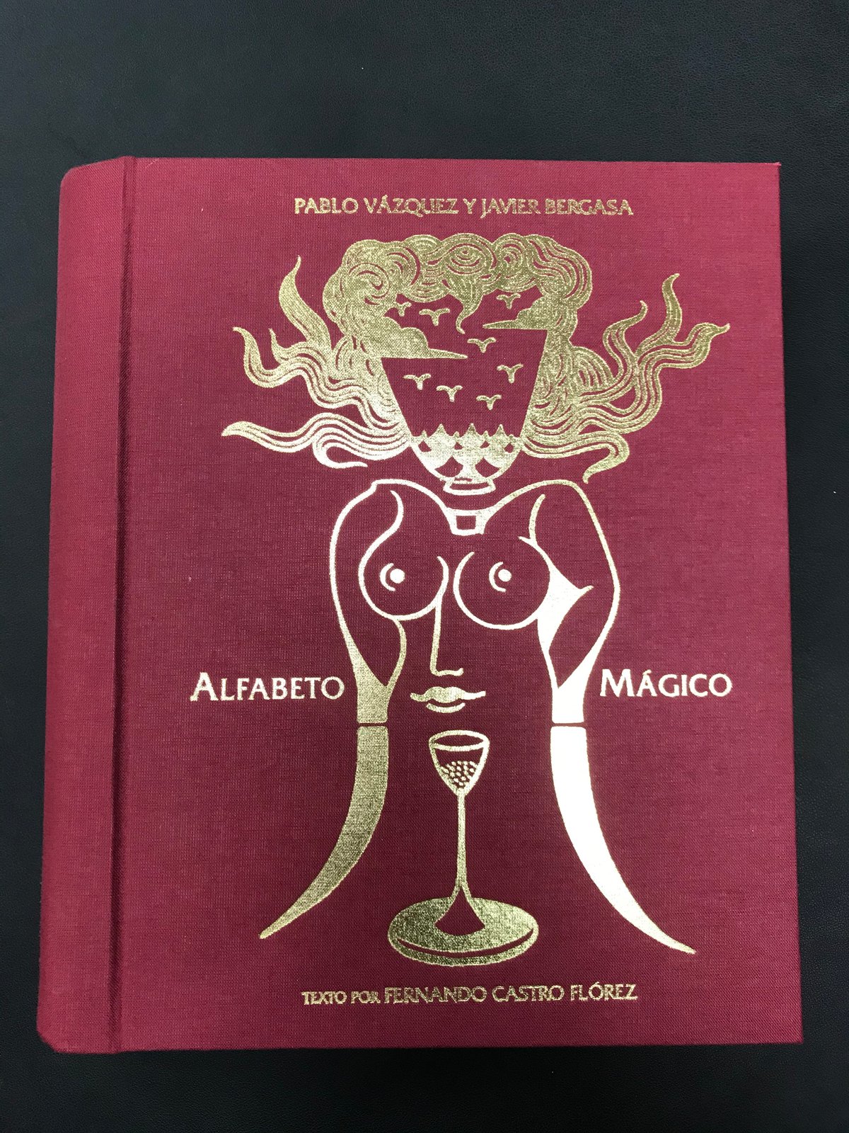 Image of Alfabeto Mágico by Deno x Sinsentido