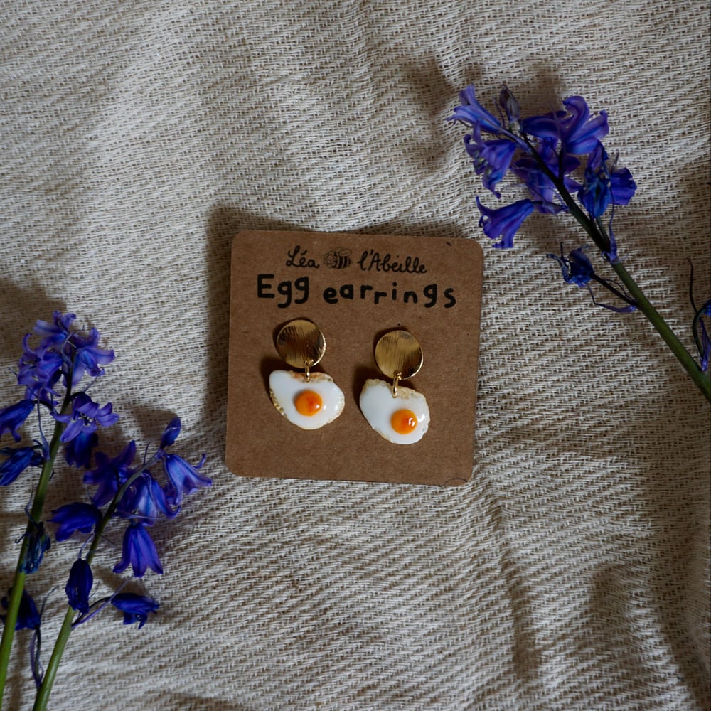 Image of Gold Circle Stud Egg pair