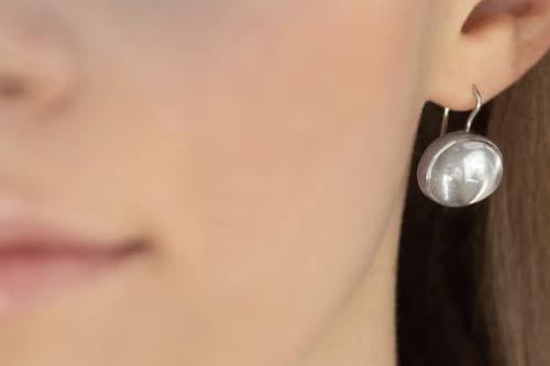 Image of "To glide on wings" silver earrings with rock crystals · NITI ALIS ·