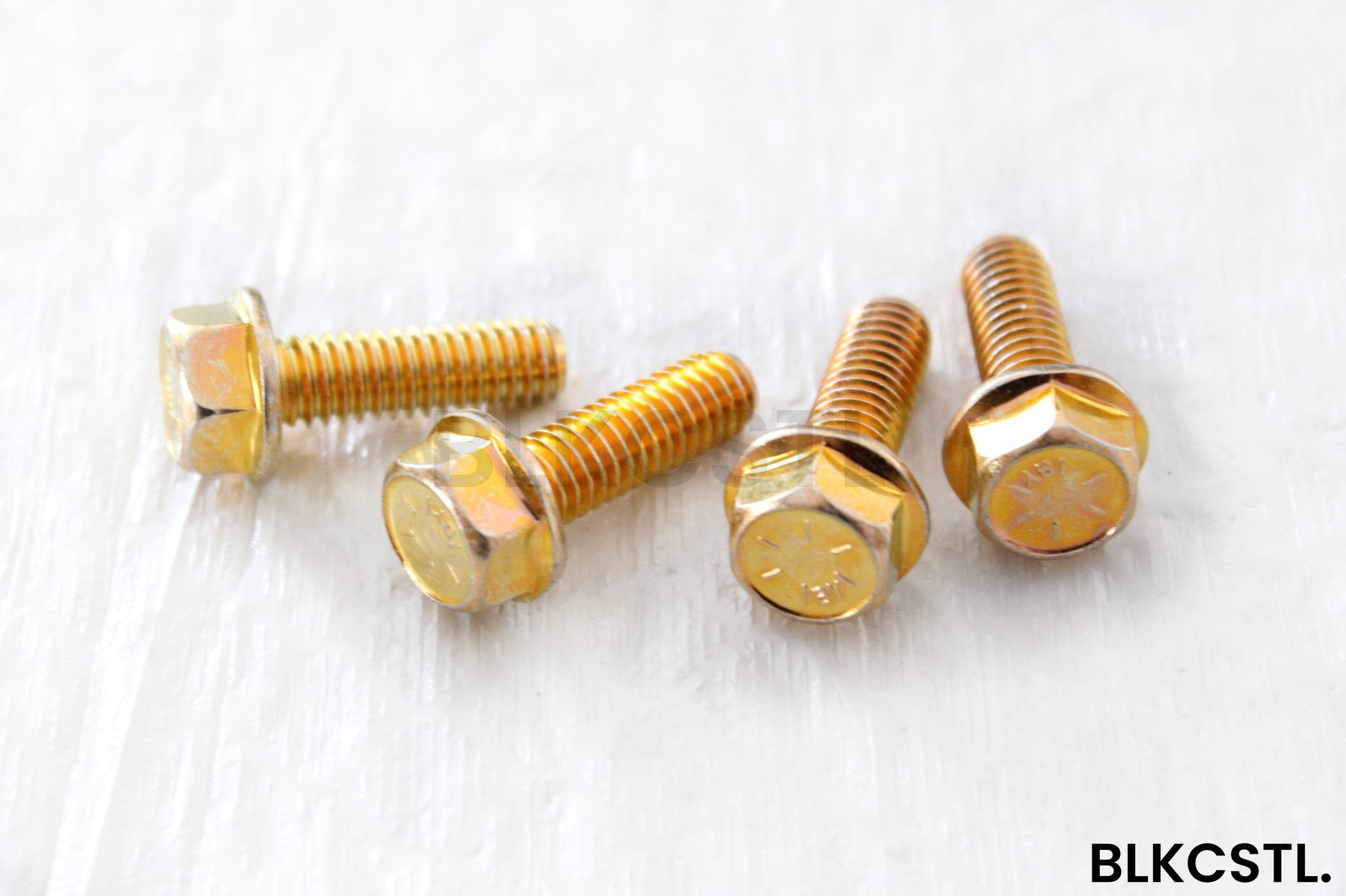 International Harvester Oil Filter Housing Bolt Set 304 345 392 blkcstl.