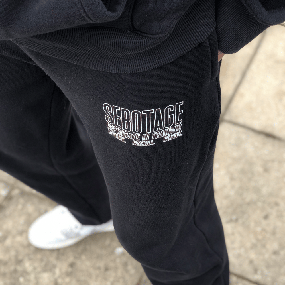 Image of "REPROBATES IN TRAINING" Relaxed Joggers - Black
