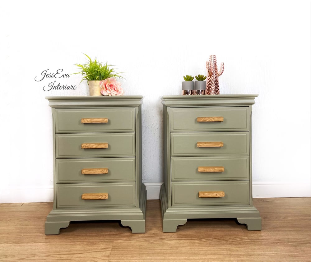 Stag Minstrel Bedside Tables / Stag Bedside Cabinets / Chest of Drawers ...