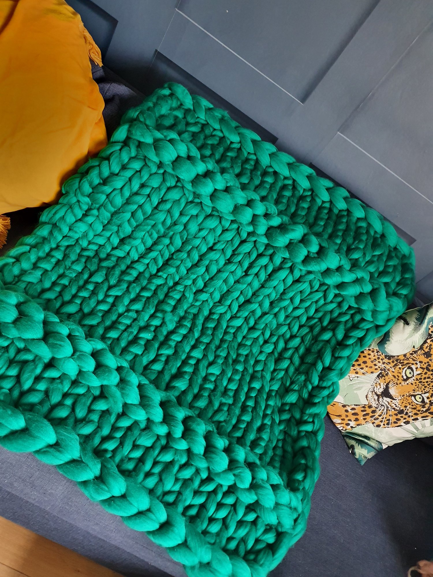 Image of Green chunky wool blanket 