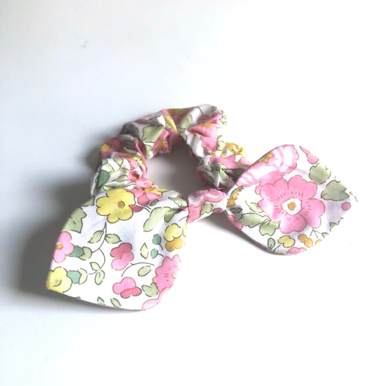 Image of Liberty Knot Tie Bow Scrunchie #1