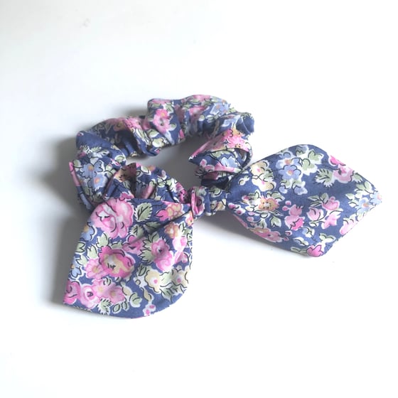Image of Liberty Knot Bow Scrunchie #7