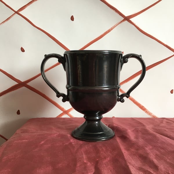 Image of Beswick trophy with handles 