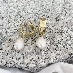 Image of COVEY EARRINGS