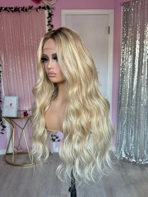 Image of human hair honey blonde (ready to ship)