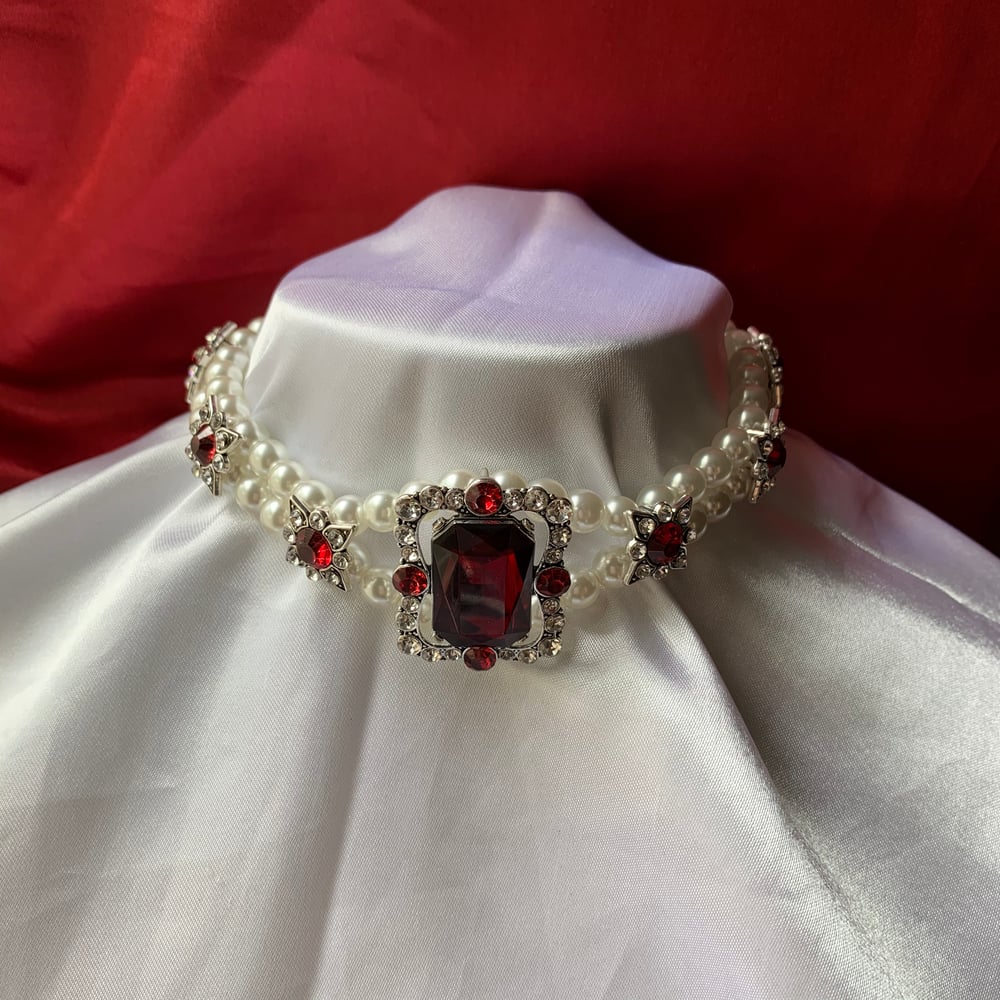 Image of Glass Choker