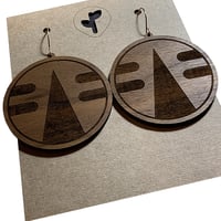 Image 3 of chimalli IV / earrings / walnut