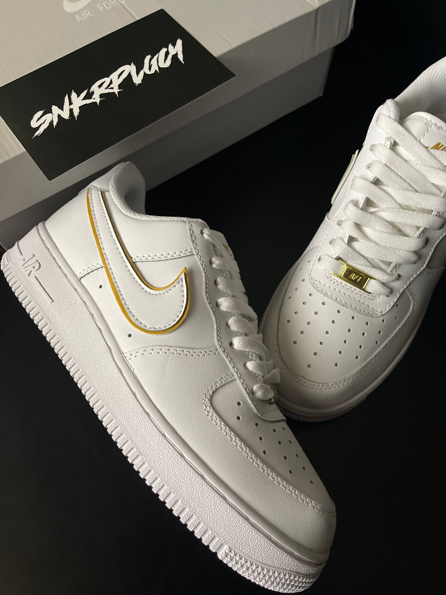 Nike Air Force 1 Low / White & Gold | snkrplgcy