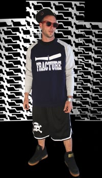 Image 2 of The Rules breaker round neck 