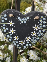 Image 1 of Daisy and forget-me-not slate heart