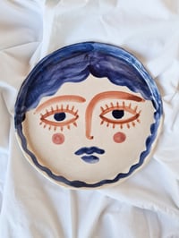 Image 1 of Plato tartero con cara de mujer