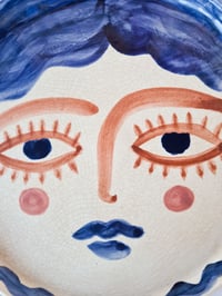 Image 3 of Plato tartero con cara de mujer